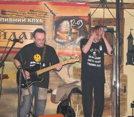 Мертвий Півень у Луцькому Майдані